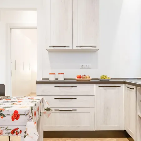 Apartment Ospedale Sant'orsola Functional Mini House